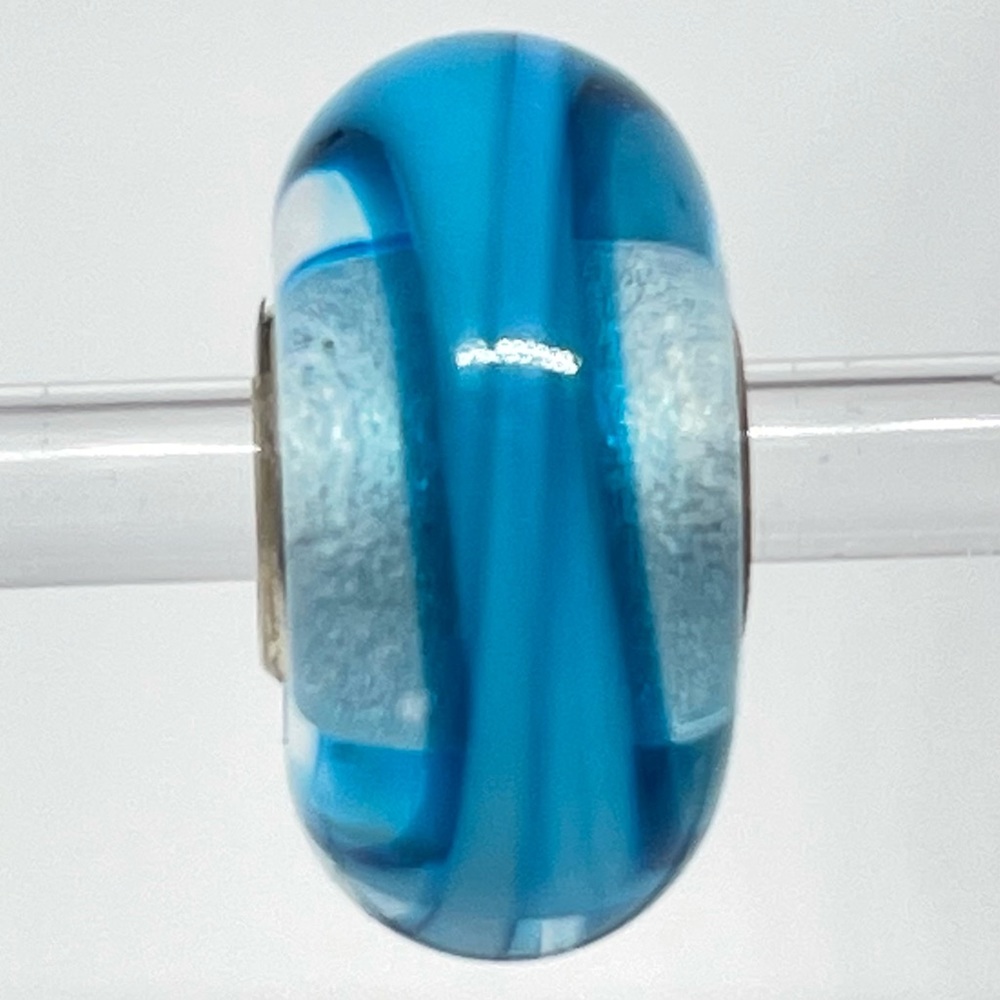 Trollbeads Turquoise Ribbon - Picture 2 of 5
